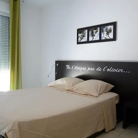 Chateau De Jouarres 3p 6 *